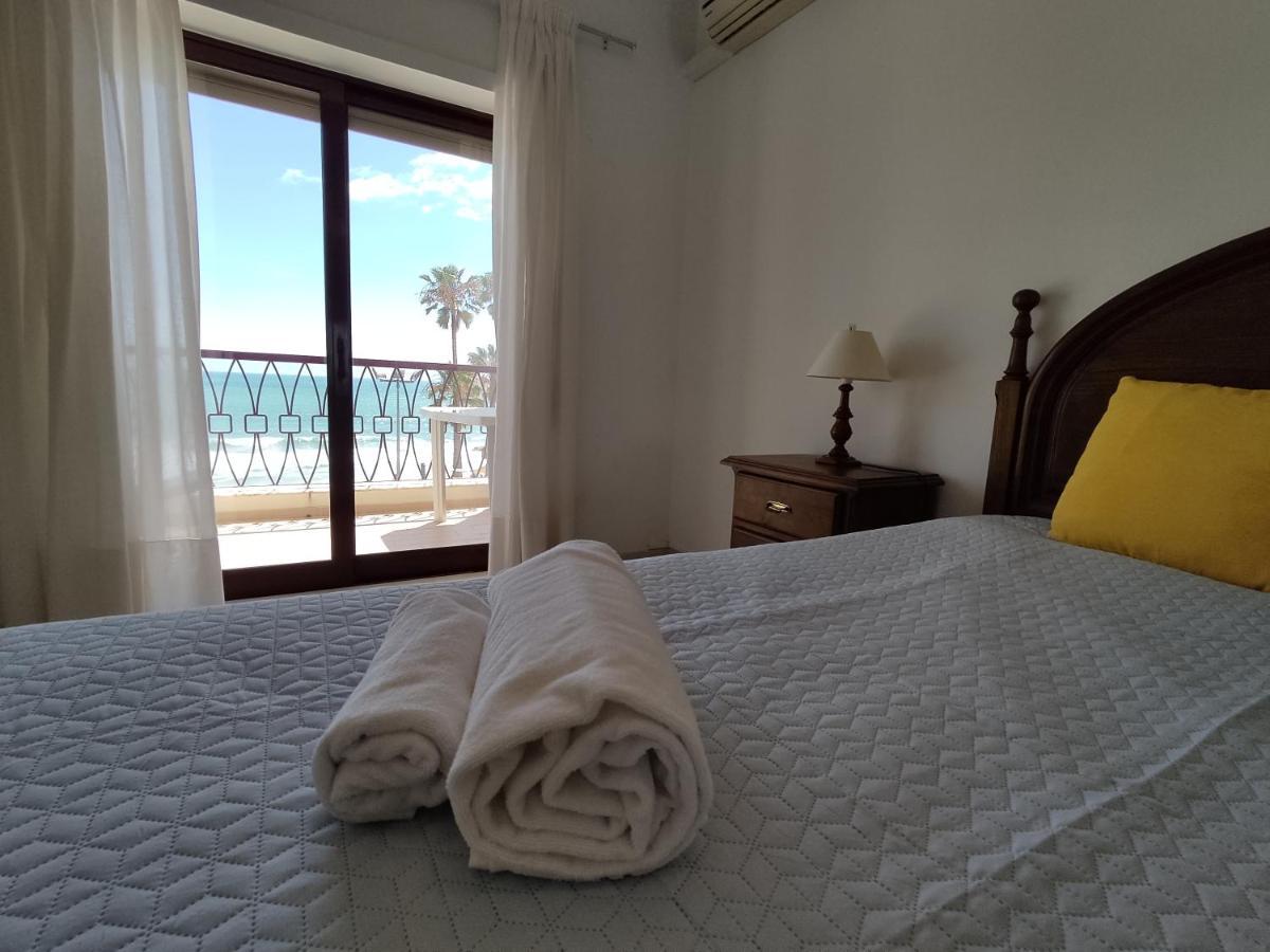 アルマカオ・デ・ペラ2 Avenida Frente Mar - Casas & Papeisアパートメント エクステリア 写真