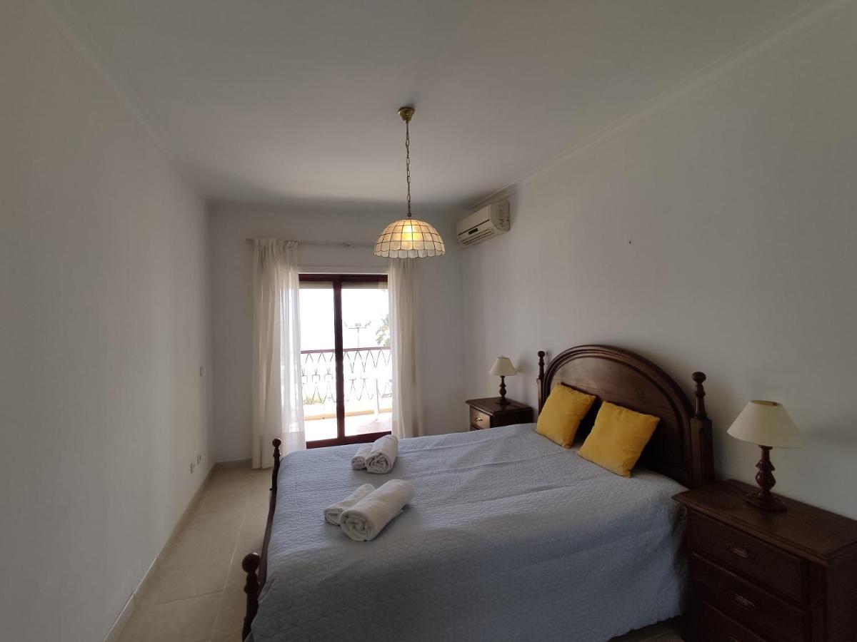 アルマカオ・デ・ペラ2 Avenida Frente Mar - Casas & Papeisアパートメント エクステリア 写真