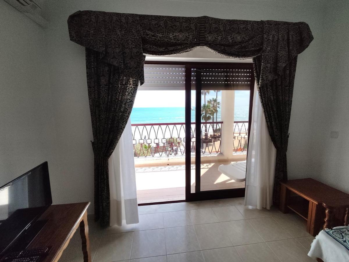 アルマカオ・デ・ペラ2 Avenida Frente Mar - Casas & Papeisアパートメント エクステリア 写真